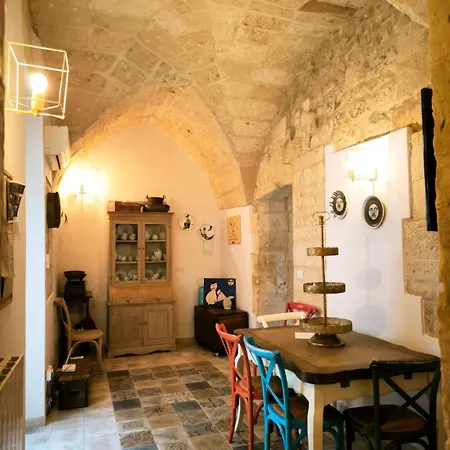 Oda ve Kahvaltı La Luna In Cortile 4*