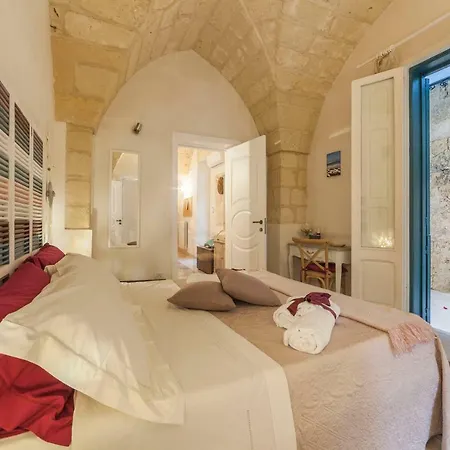 La Luna In Cortile 레체