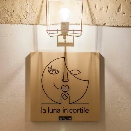 Oda ve Kahvaltı La Luna In Cortile Lecce