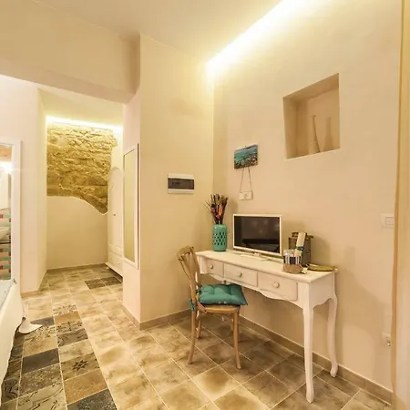 La Luna In Cortile 4* 레체