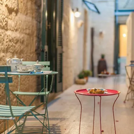 La Luna In Cortile Oda ve Kahvaltı 4*