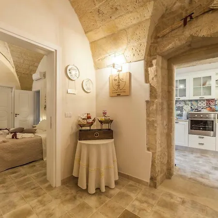 Oda ve Kahvaltı La Luna In Cortile Lecce