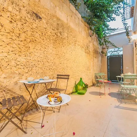 Couette-café La Luna In Cortile Lecce