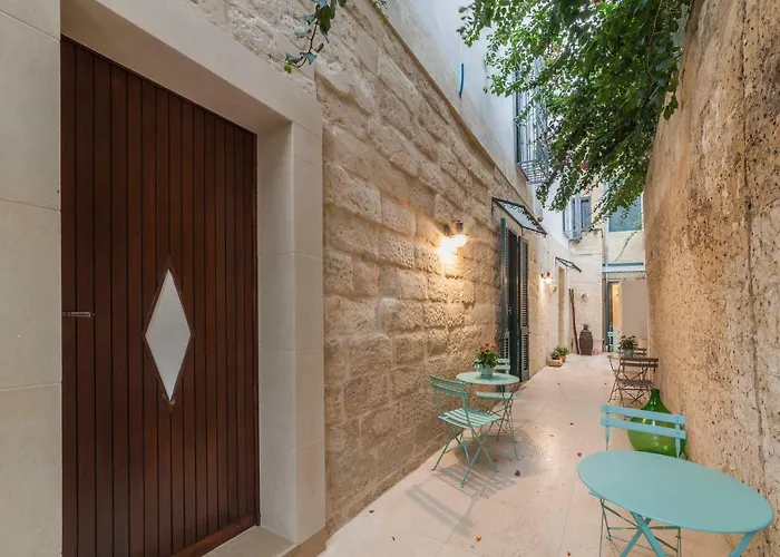 La Luna In Cortile 4*